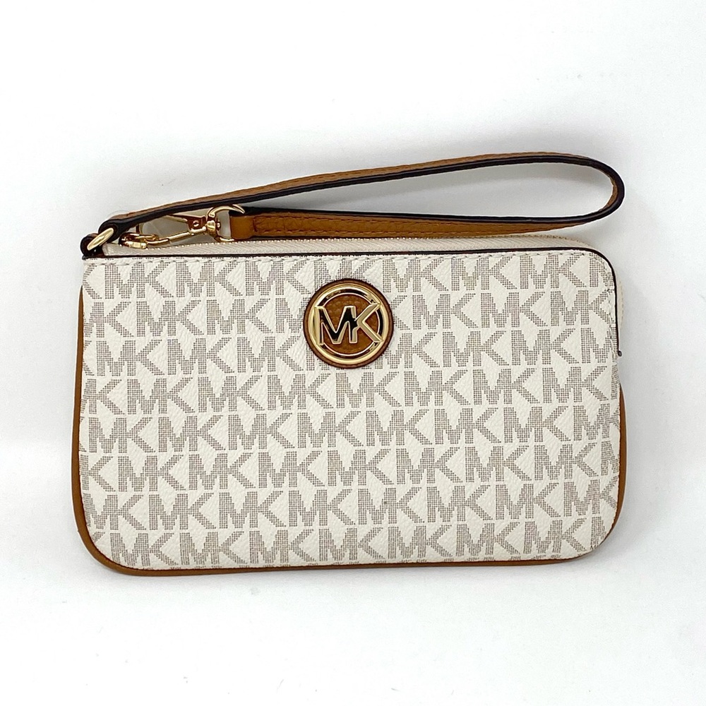 NWT Michael Kors wristlet